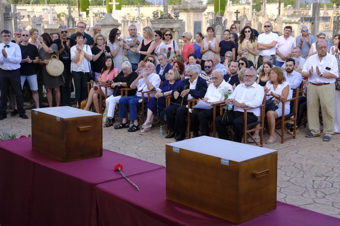 os restos de los dos hermanos, ambos militantes del Partido Socialista, fueron localizados en el cementerio de Son Coletes durante los trabajos de excavaciones y exhumaciones del cementerio de Manacor del Tercer Plan de Fosses del Govern