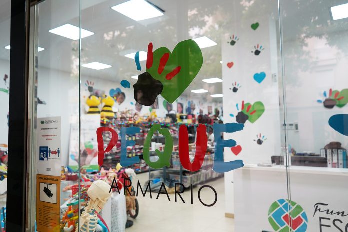 Casi todo a 1€ en la Tienda Solidaria de Peque Armario