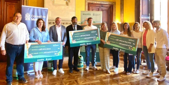 El Consell de Mallorca y Ecovidrio premian a los tres colegios ganadores de la campaña «Los Peque Recicladores»