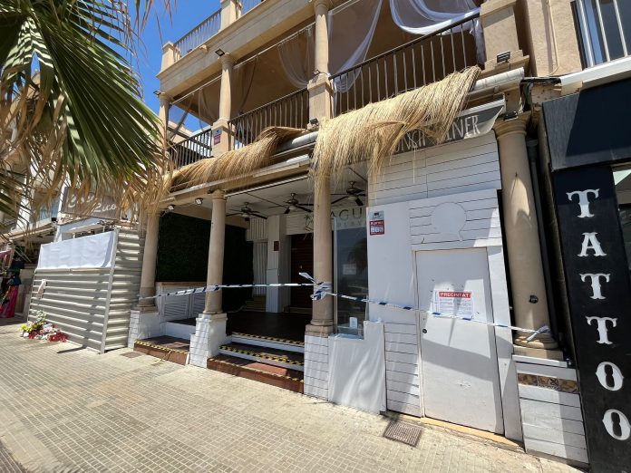 Urbanismo cierra un restaurante en Platja de Palma por incumplimiento de la ITE de 2014