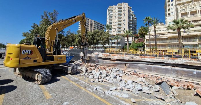 La APB da inicio a la demolición del Social Club Mallorca en el paseo Marítimo de Palma