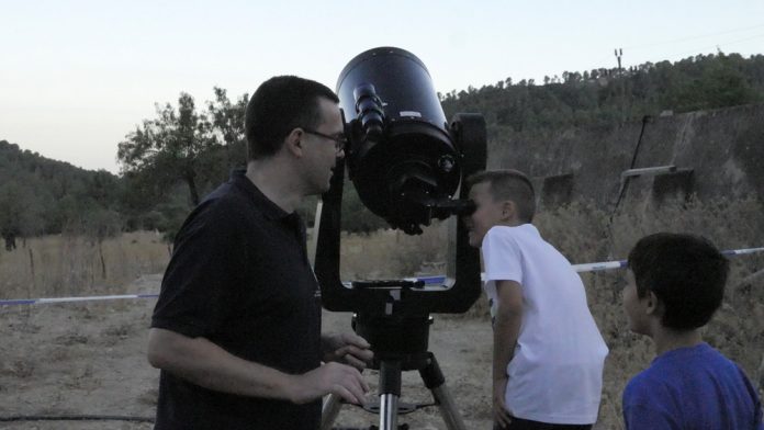 Talleres, telescopios y estrellas fugaces en las Casas de Galatzó