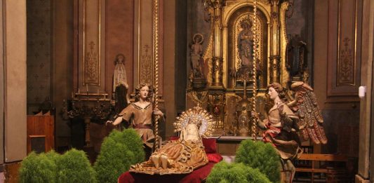 Exposición de 78 lechos de la Virgen María en Mallorca para la festividad de la Asunción