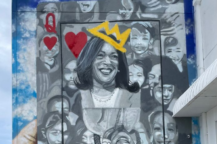 El mural del español Mäkelä en Miami, punto de encuentro de los actos de apoyo a Kamala Harris, que promete visitarlo