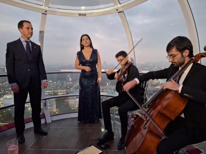 La ópera de Mallorca se promociona en el London Eye con un concierto exclusivo para atraer al turismo británico de invierno