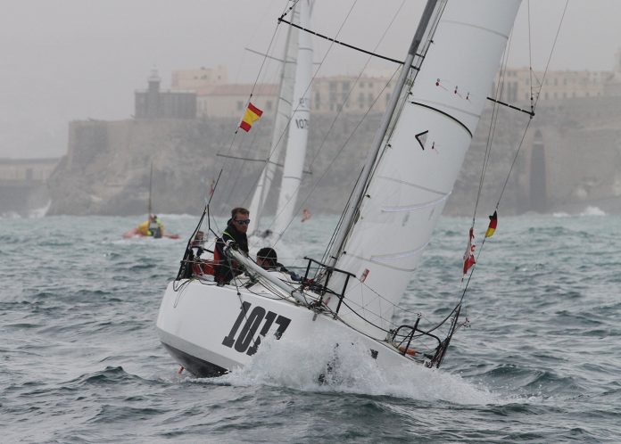 Dos abandonos y condiciones extremas en la segunda etapa de la regata Palma-Melilla-Palma