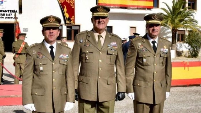 Toma de posesión del nuevo coronel jefe del Regimiento Palma 47