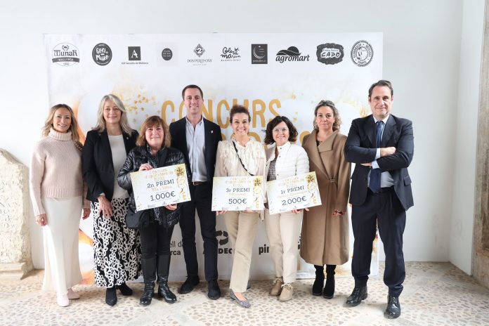 El II Concurso de Escaparates de Navidad reúne a 700 comercios de la part forana y premia la creatividad del comercio local