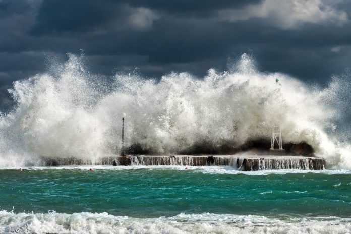 Alerta por un fuerte temporal de viento, mar, lluvia y nieve en la península y Baleares