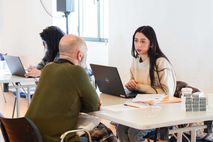 Más de 2.000 personas han realizado entrevistas de trabajo en el Mes del Empleo de PalmaActivaLa iniciativa, que se celebra hasta el 27 de marzo, reúne a 43 empresas que ofrecen más de 1.100 puestos de trabajo en Palma.