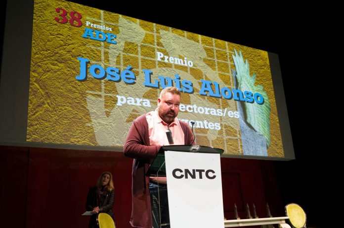 El director mallorquín Tony Casla gana el Premio José Luis Alonso de la ADE